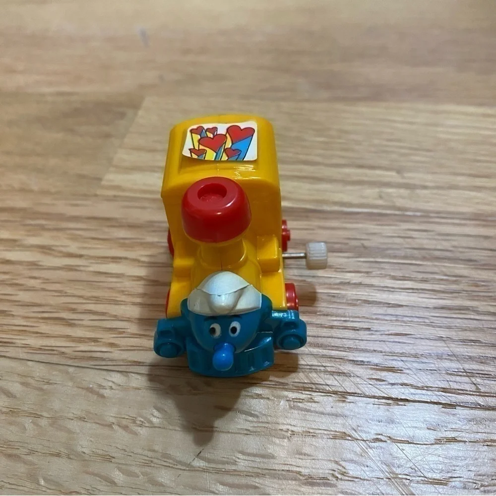 Vintage Smurf Wind Up Train Toy Kids Peyer 1982 Yellow Red